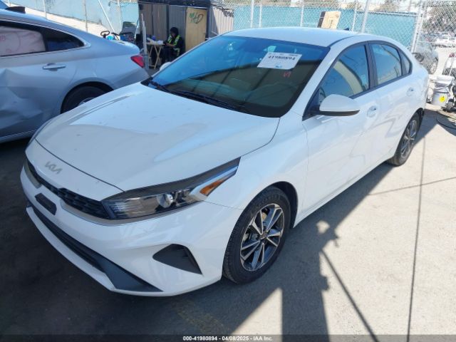 3KPF24AD9PE578435 KIA Forte Lxs