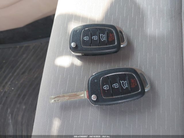 KM8J23A44LU169321 Hyundai TUCSON SE