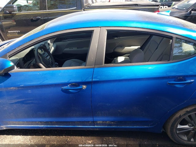 5NPD84LFXHH015928 Hyundai ELANTRA SE