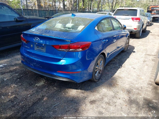 5NPD84LFXHH015928 Hyundai ELANTRA SE