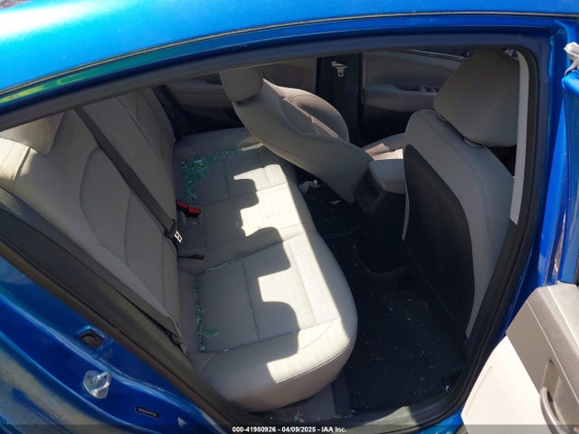 5NPD84LFXHH015928 Hyundai ELANTRA SE