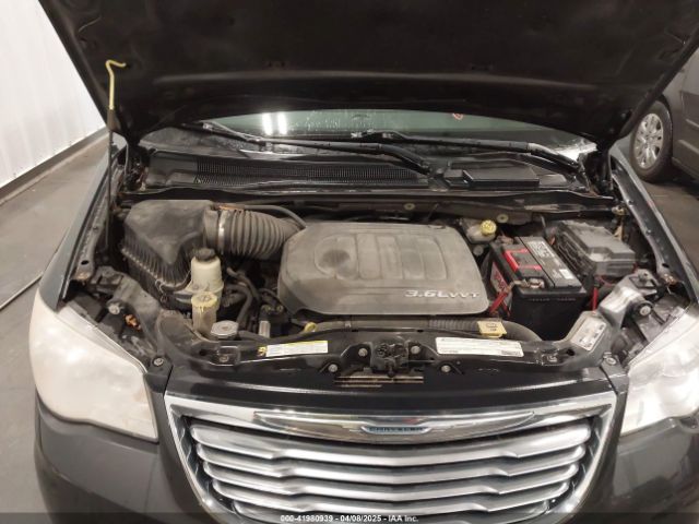 2011 CHRYSLER TOWN & COUNTRY 2A4RR8DG3BR676240 Photo 9