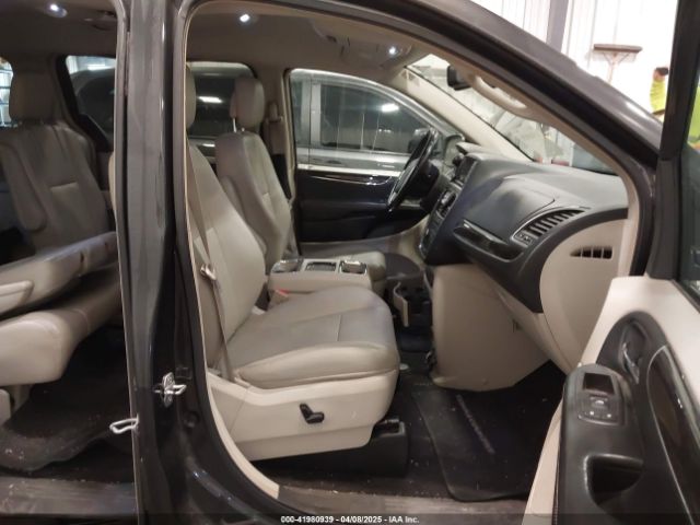 2011 CHRYSLER TOWN & COUNTRY 2A4RR8DG3BR676240 Photo 4
