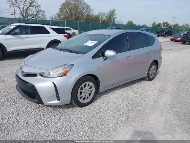 JTDZN3EUXFJ026954 Toyota Prius V Two