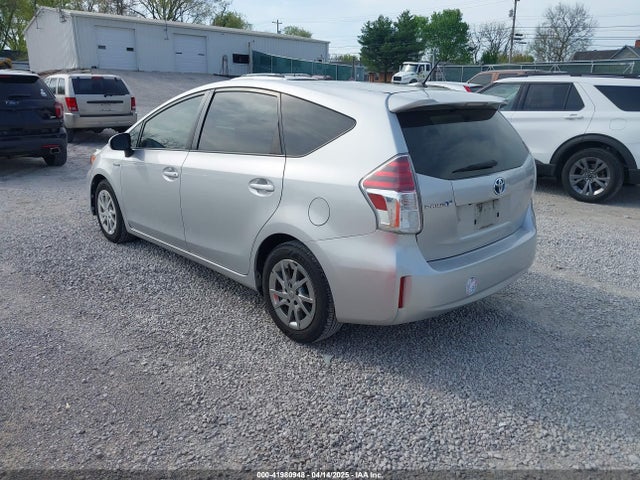 JTDZN3EUXFJ026954 Toyota Prius V Two