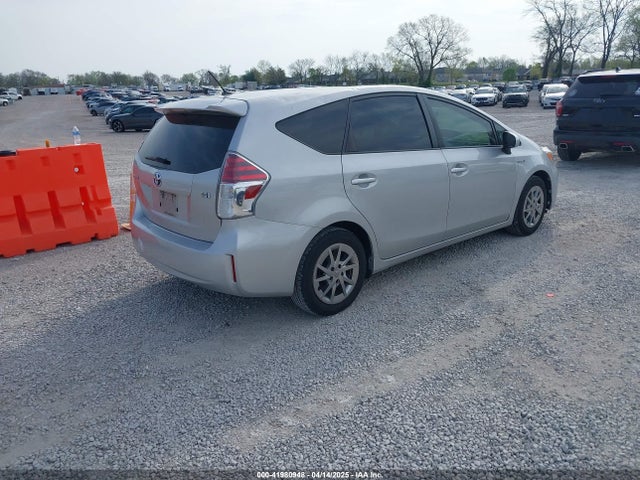 JTDZN3EUXFJ026954 Toyota Prius V Two