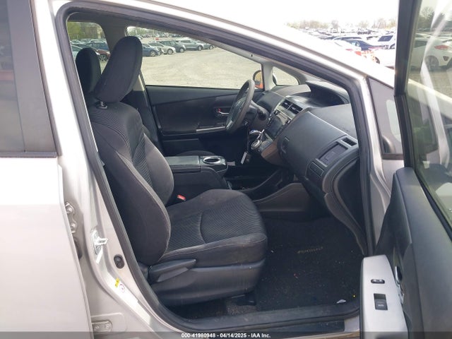 JTDZN3EUXFJ026954 Toyota Prius V Two