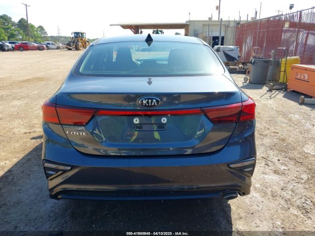 3KPF24AD2ME273774 KIA Forte Lxs