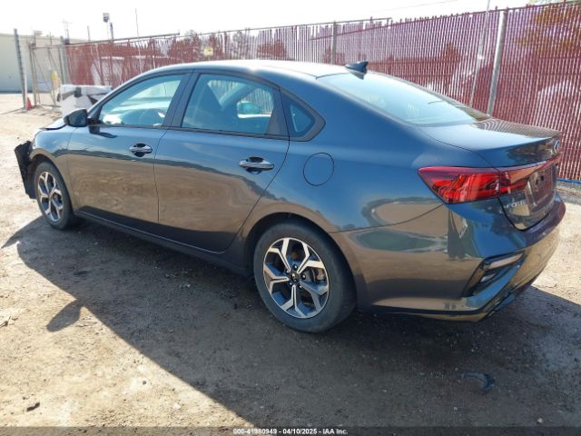3KPF24AD2ME273774 KIA Forte Lxs