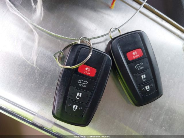 2T3C1RFV3MW182313 Toyota Rav4 Xle Premium