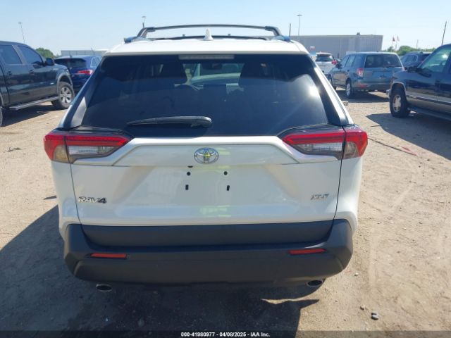 2T3C1RFV3MW182313 Toyota Rav4 Xle Premium