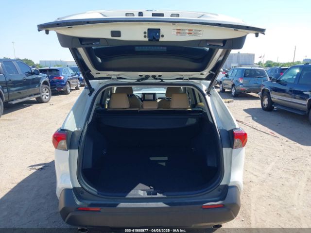 2T3C1RFV3MW182313 Toyota Rav4 Xle Premium