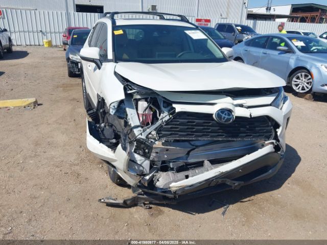 2T3C1RFV3MW182313 Toyota Rav4 Xle Premium