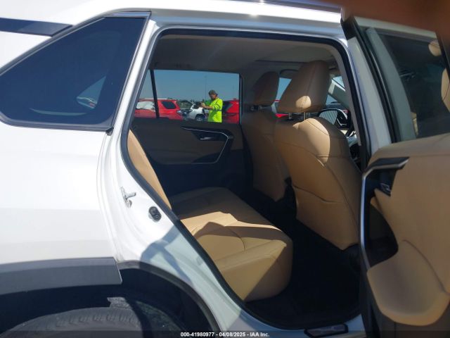 2T3C1RFV3MW182313 Toyota Rav4 Xle Premium