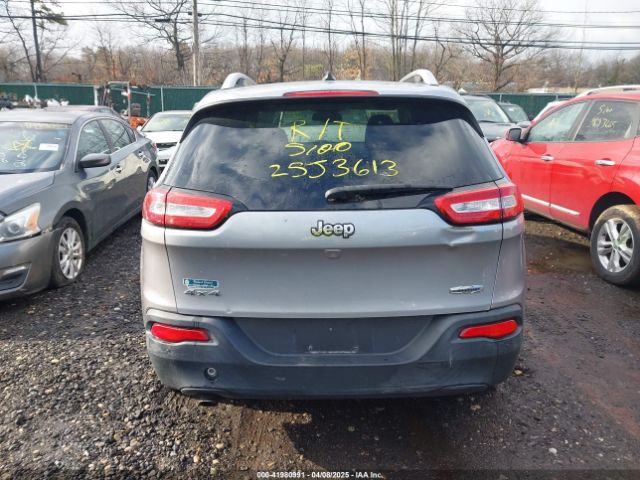 1C4PJMCB1EW128459 Jeep Cherokee Latitude
