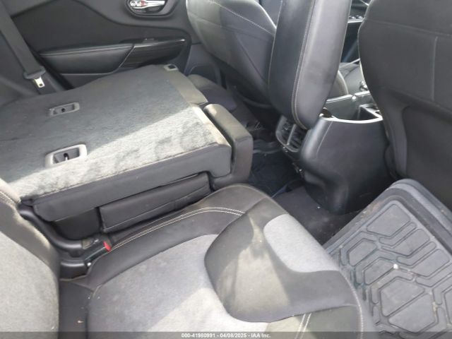 1C4PJMCB1EW128459 Jeep Cherokee Latitude