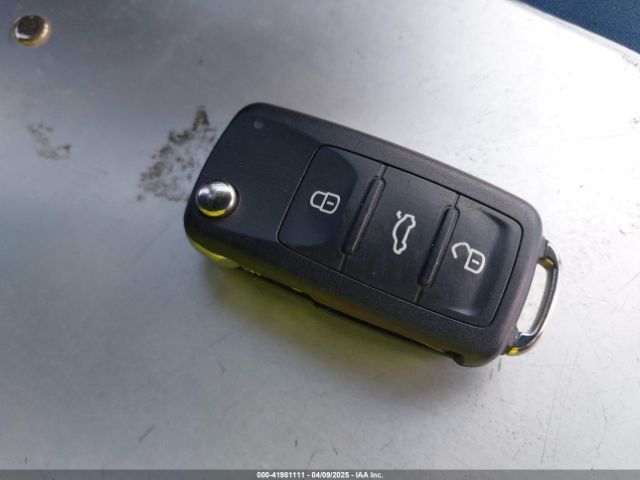 1VWBT7A35GC067037 Volkswagen Passat 1.8t Se