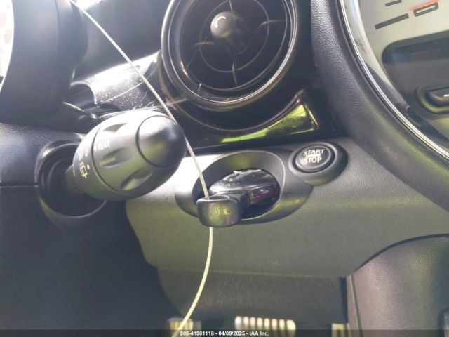 2011 MINI COOPER S WMWSV3C51BTY11050 Photo 10