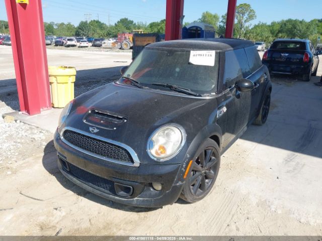 2011 MINI COOPER S WMWSV3C51BTY11050 Photo 1