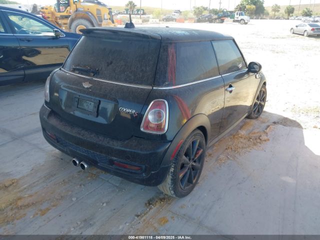 2011 MINI COOPER S WMWSV3C51BTY11050 Photo 3