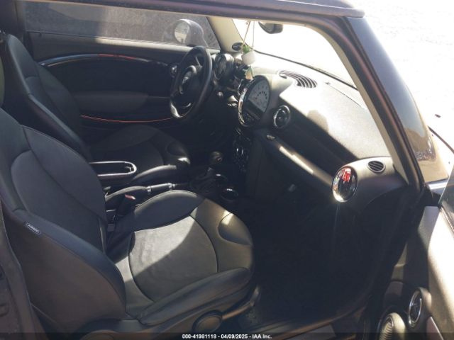 2011 MINI COOPER S WMWSV3C51BTY11050 Photo 4