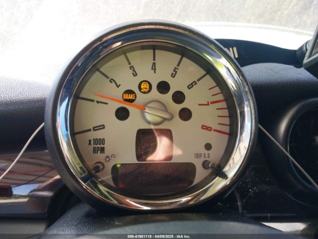2011 MINI COOPER S WMWSV3C51BTY11050 Photo 6