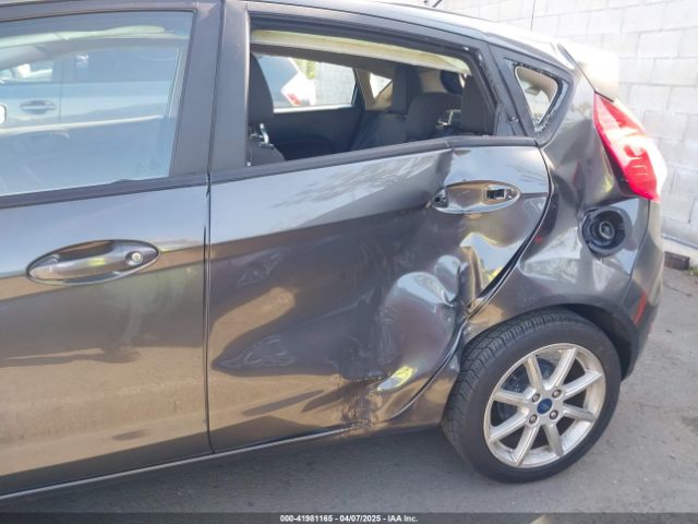 3FADP4EJ4KM143318 Ford FIESTA SE