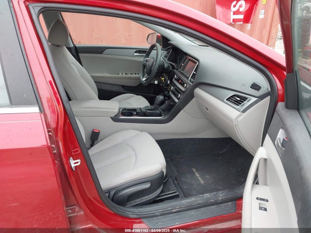 5NPE24AF9JH707080 Hyundai SONATA SE