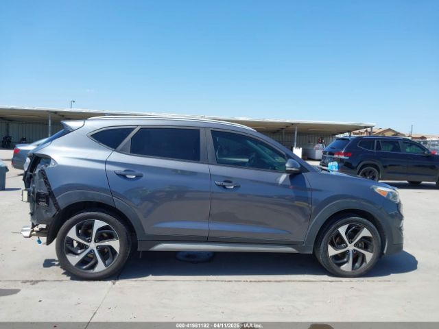 KM8J33AL9JU827748 Hyundai Tucson Sport
