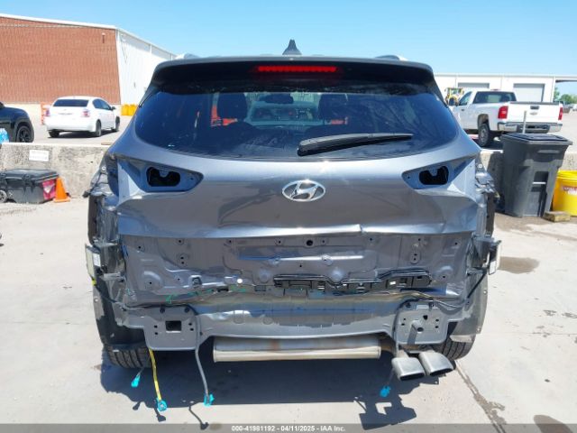 KM8J33AL9JU827748 Hyundai Tucson Sport