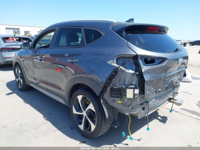 KM8J33AL9JU827748 Hyundai Tucson Sport