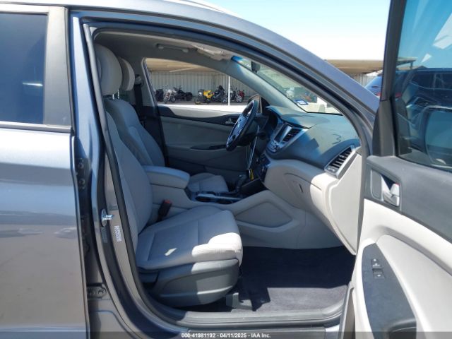 KM8J33AL9JU827748 Hyundai Tucson Sport
