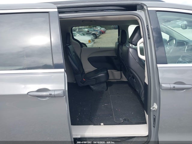 2C4RC1BG1NR133085 Chrysler Pacifica Touring L