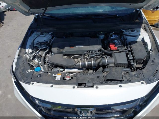1HGCV2F93JA045107 Honda Accord Touring 2.0t