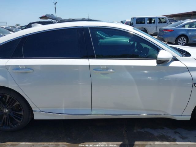 1HGCV2F93JA045107 Honda Accord Touring 2.0t
