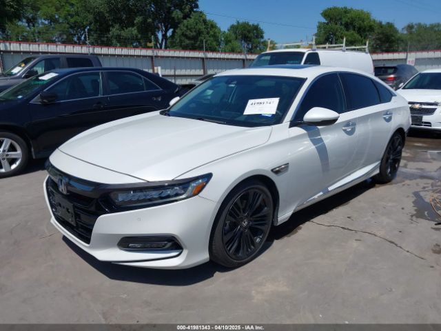 1HGCV2F93JA045107 Honda Accord Touring 2.0t