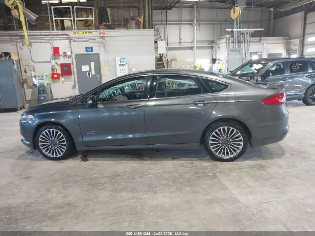 3FA6P0SU2HR162865 Ford Fusion Energi Titanium