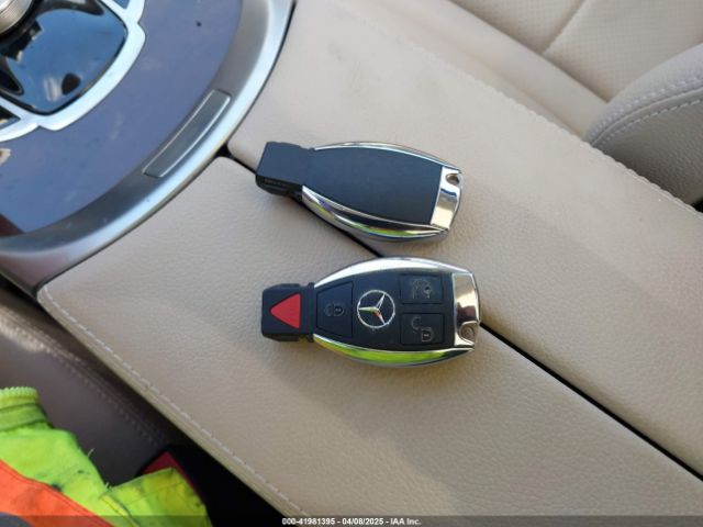 55SWF4JB6HU216916 Mercedes-Benz C 300 Luxury/sport