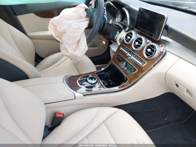 55SWF4JB6HU216916 Mercedes-Benz C 300 Luxury/sport