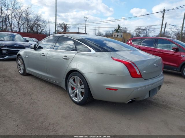 2011 JAGUAR XJ SAJWA1CB2BLV18706 Photo 2