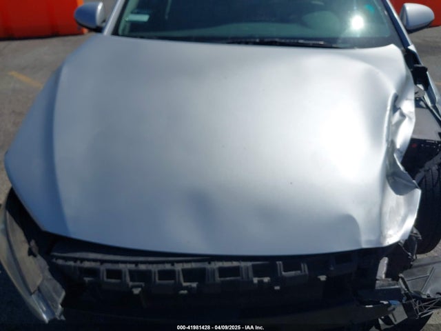 5NPD84LF4JH304549 Hyundai ELANTRA SEL