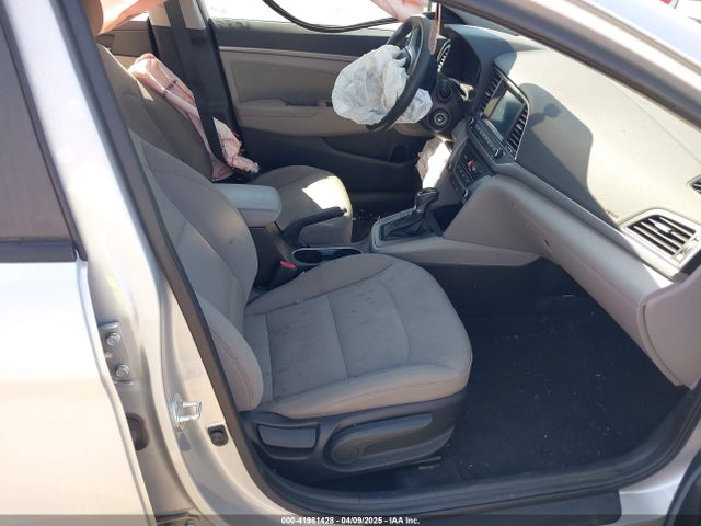 5NPD84LF4JH304549 Hyundai ELANTRA SEL