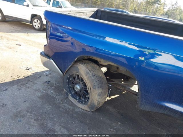 5TFUY5F13FX422819 Toyota Tundra Sr5 5.7l V8