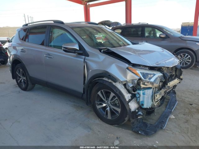2T3RFREV8HW586405 Toyota Rav4 Xle