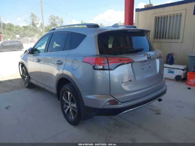2T3RFREV8HW586405 Toyota Rav4 Xle