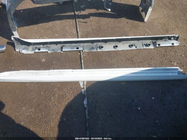 4T1F31AK0NU043465 Toyota Camry Xle Hybrid