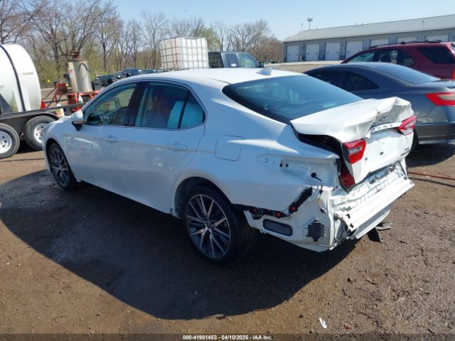 4T1F31AK0NU043465 Toyota Camry Xle Hybrid