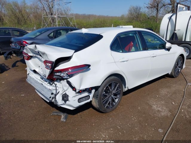 4T1F31AK0NU043465 Toyota Camry Xle Hybrid