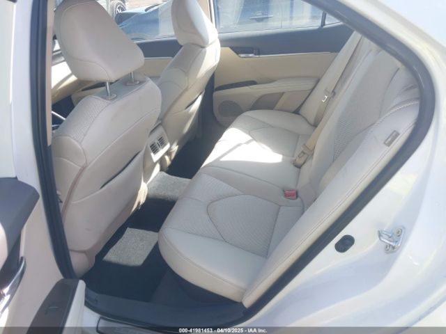 4T1F31AK0NU043465 Toyota Camry Xle Hybrid
