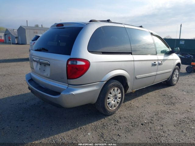 2005 CHRYSLER TOWN & COUNTRY 2C4GP44R45R180459 Photo 3